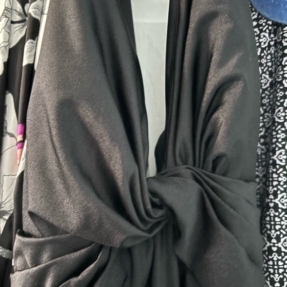 Designer: Bari Jay
Style: 2062
Evening gown dress - Picture 2 of 3